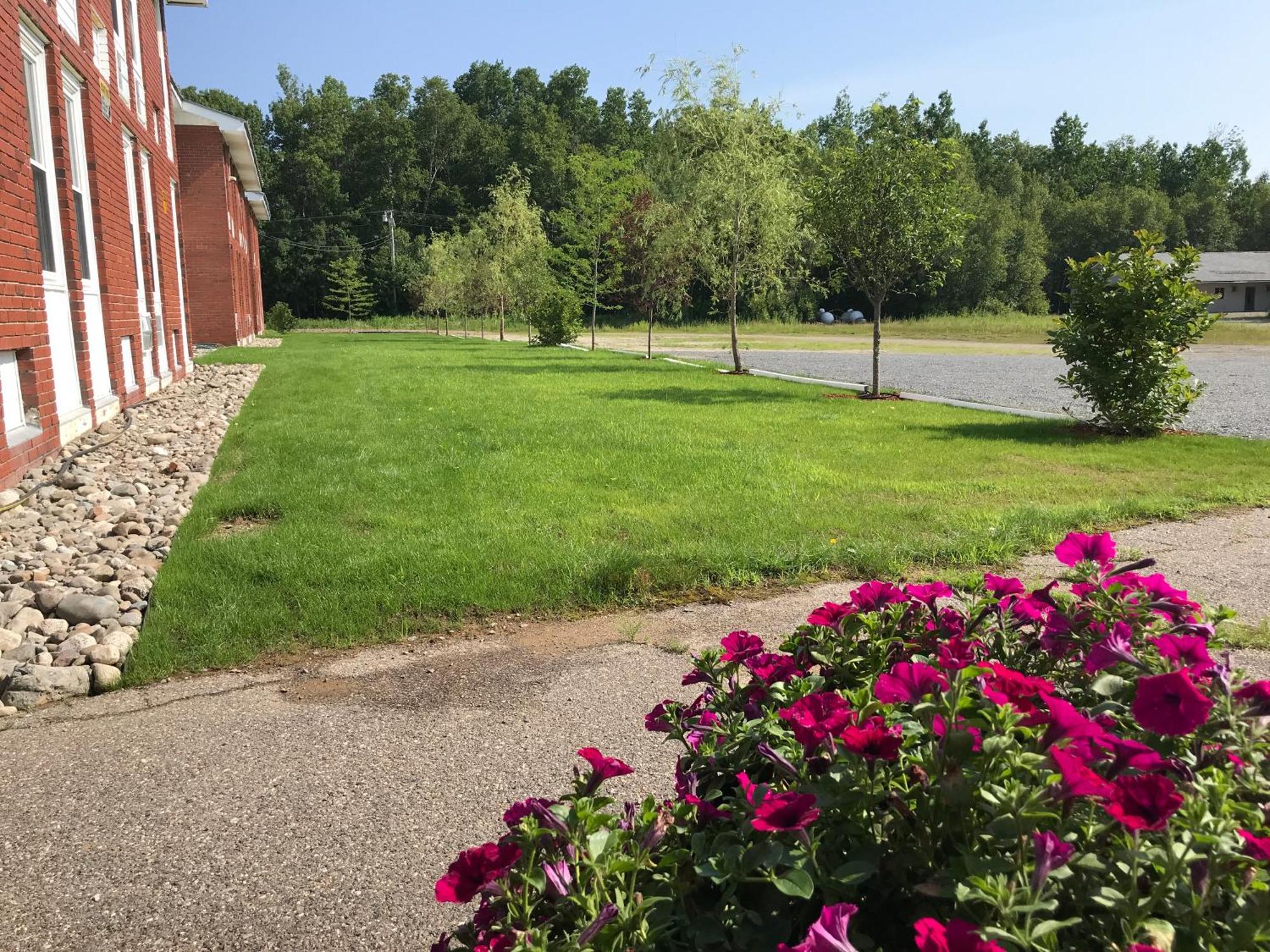 Baxter Park Inn Millinocket Exterior foto